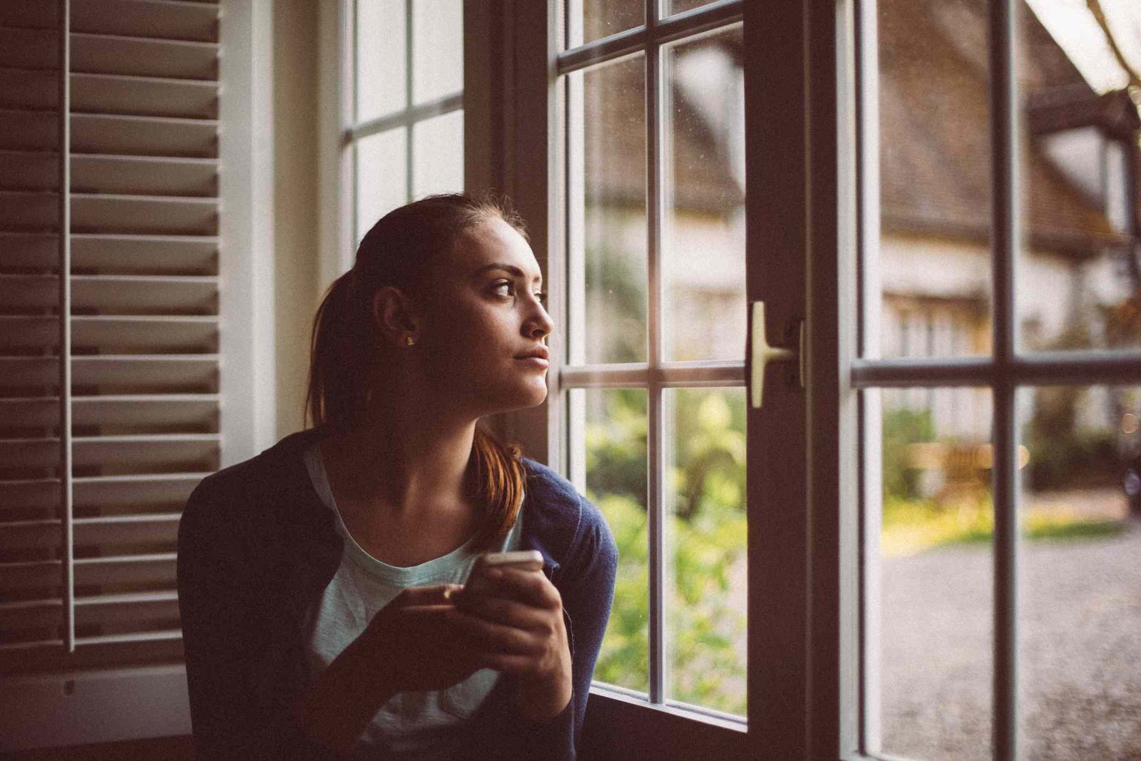 xa cach ve mat cam xuc